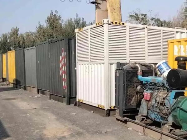 南头镇200KW柴油发电机机组每小时油耗是多少?